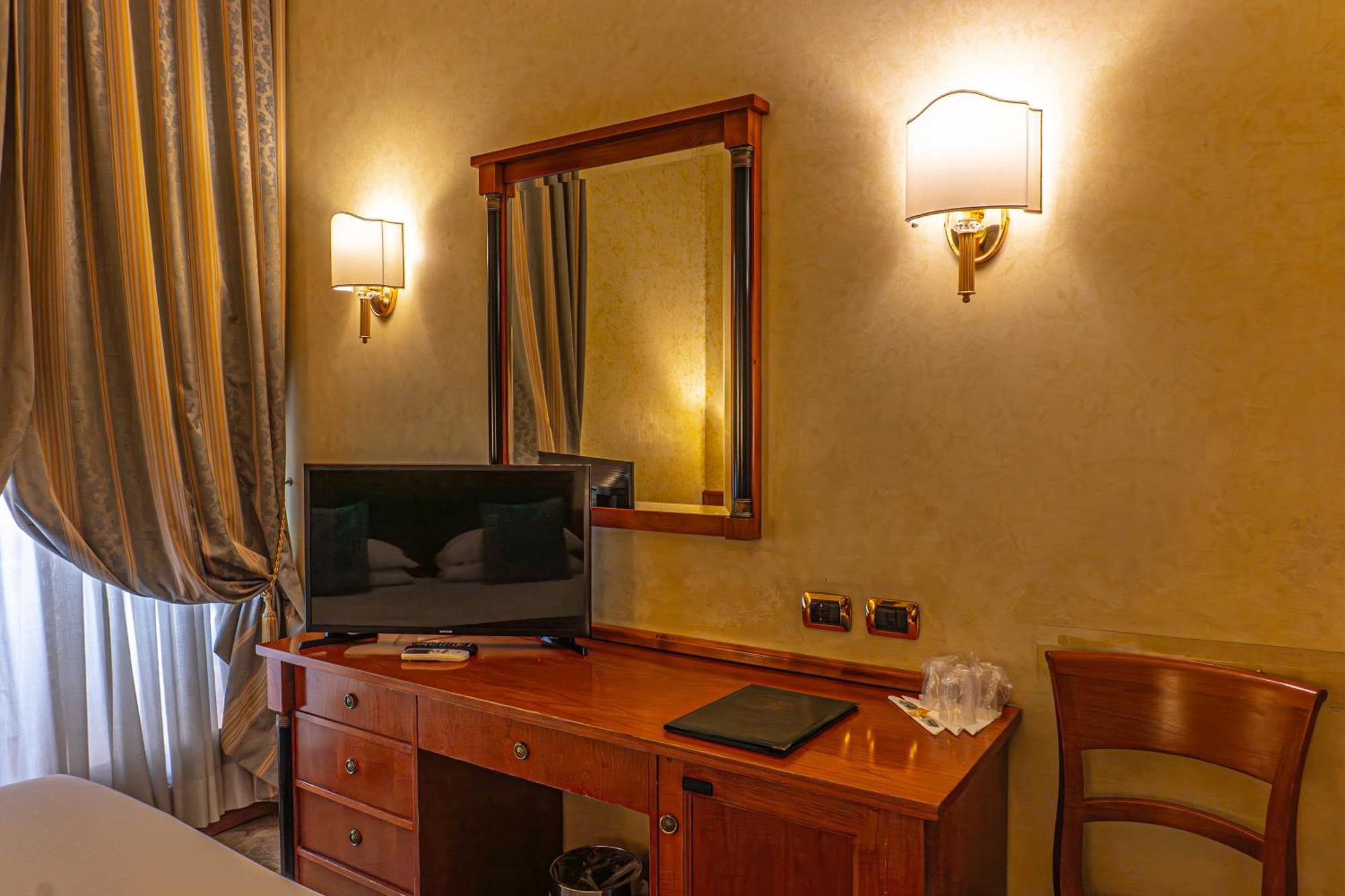 Hotel Miami Roma Esterno foto