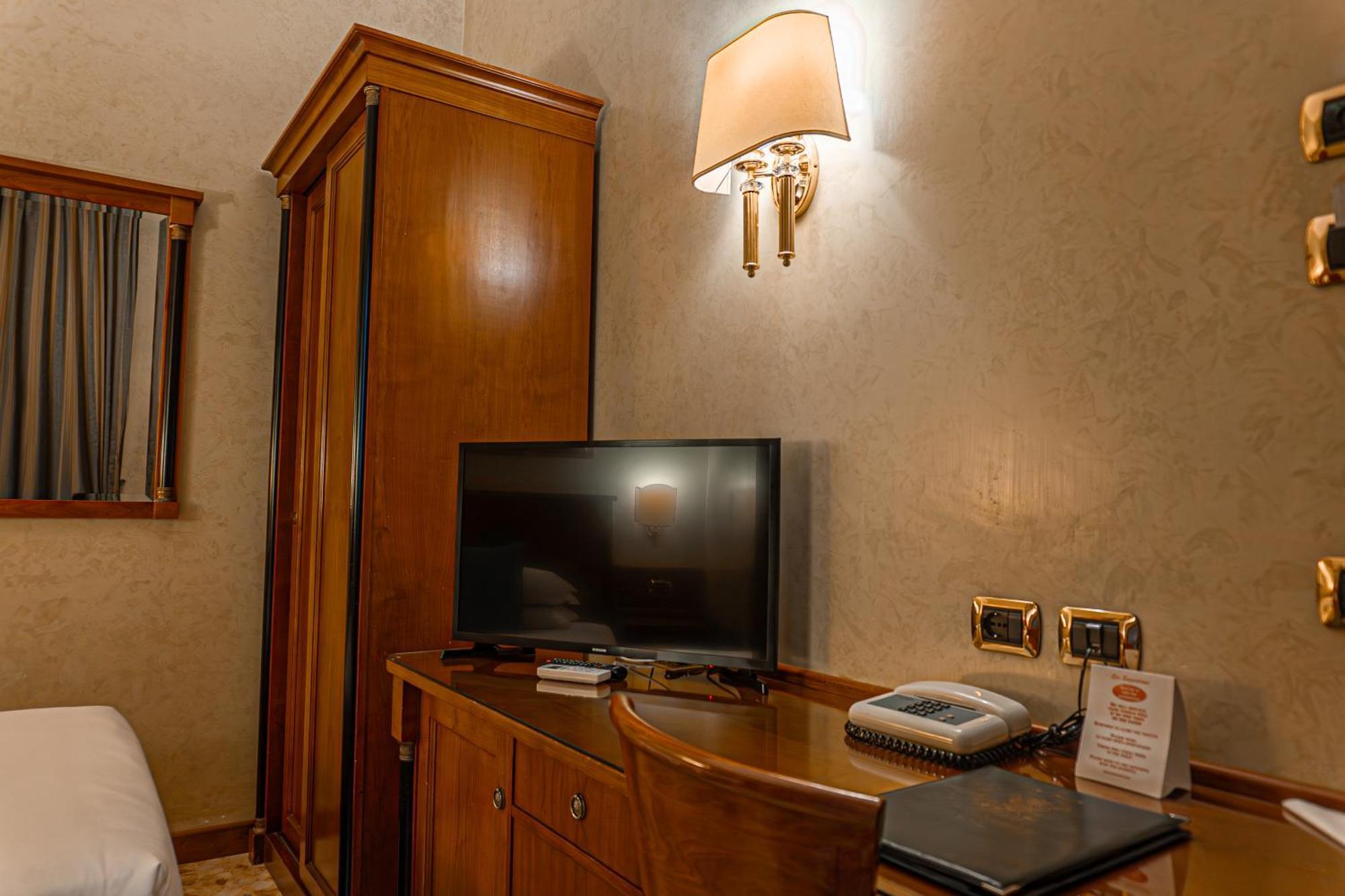 Hotel Miami Roma Esterno foto